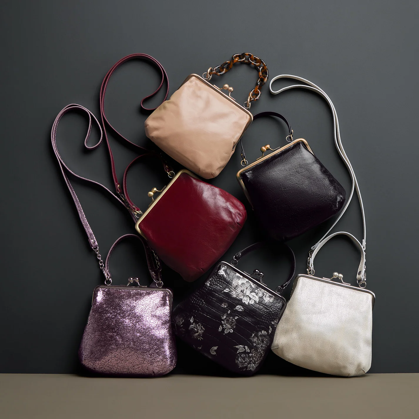 Alba Crossbody In Metallic Leather - Silver - Image 6