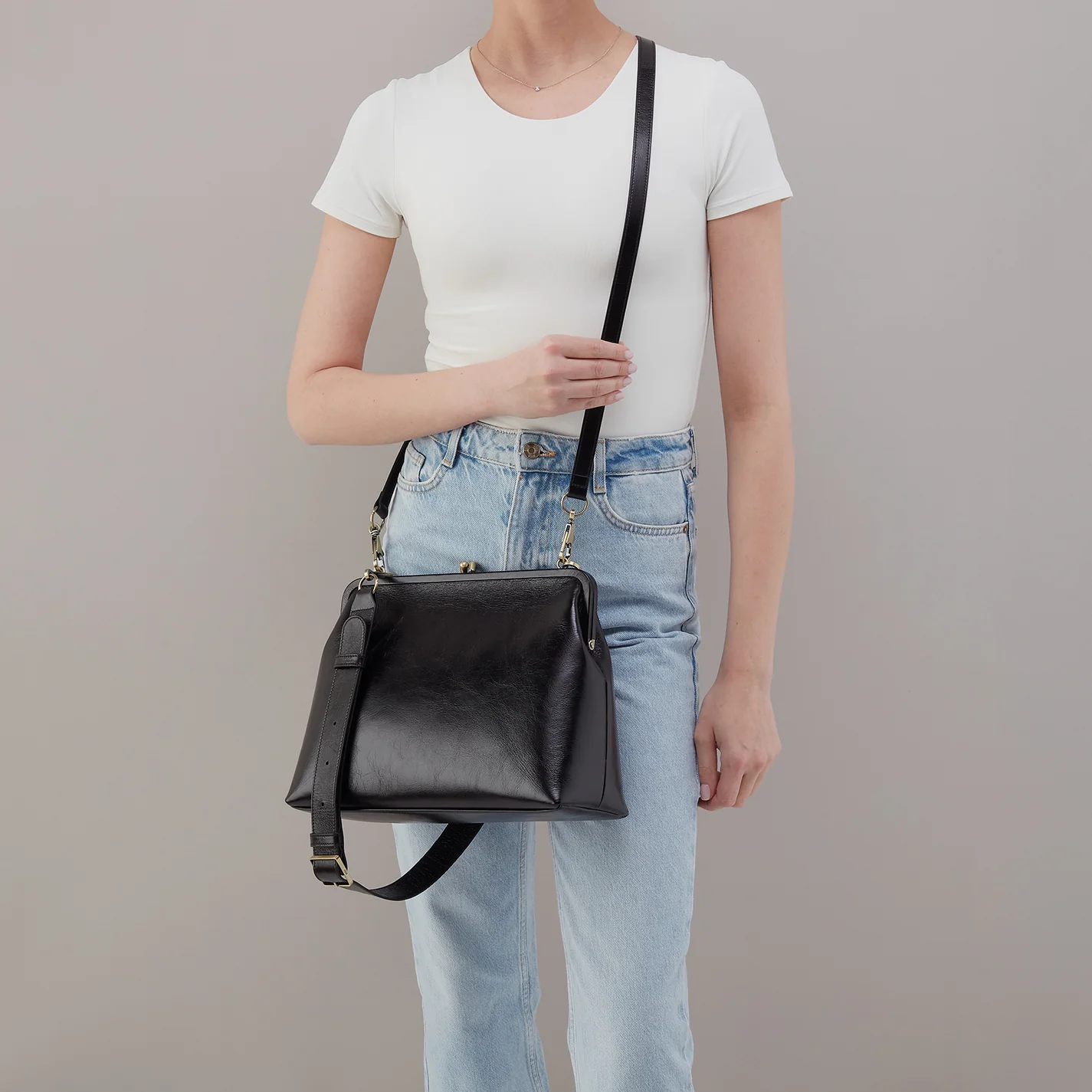 Alba Large Frame Dual Strap In Polished Leather - Black - Image 8