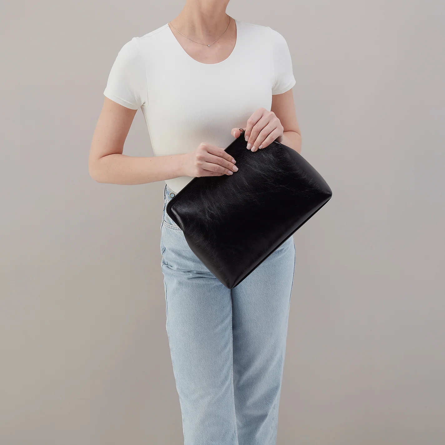 Alba Large Frame Dual Strap In Polished Leather - Black - Image 9
