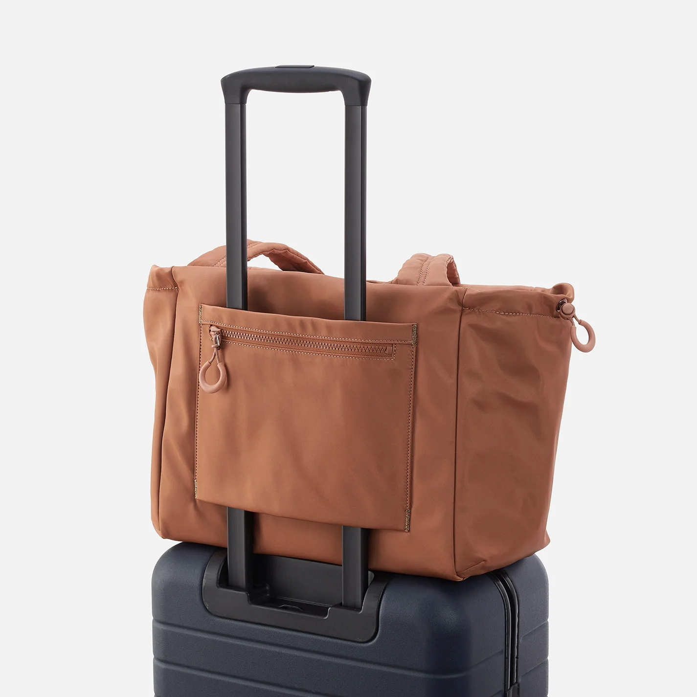 ALL IN ONE Tote in CaRefiber recycled nylon - Jet - Image 10