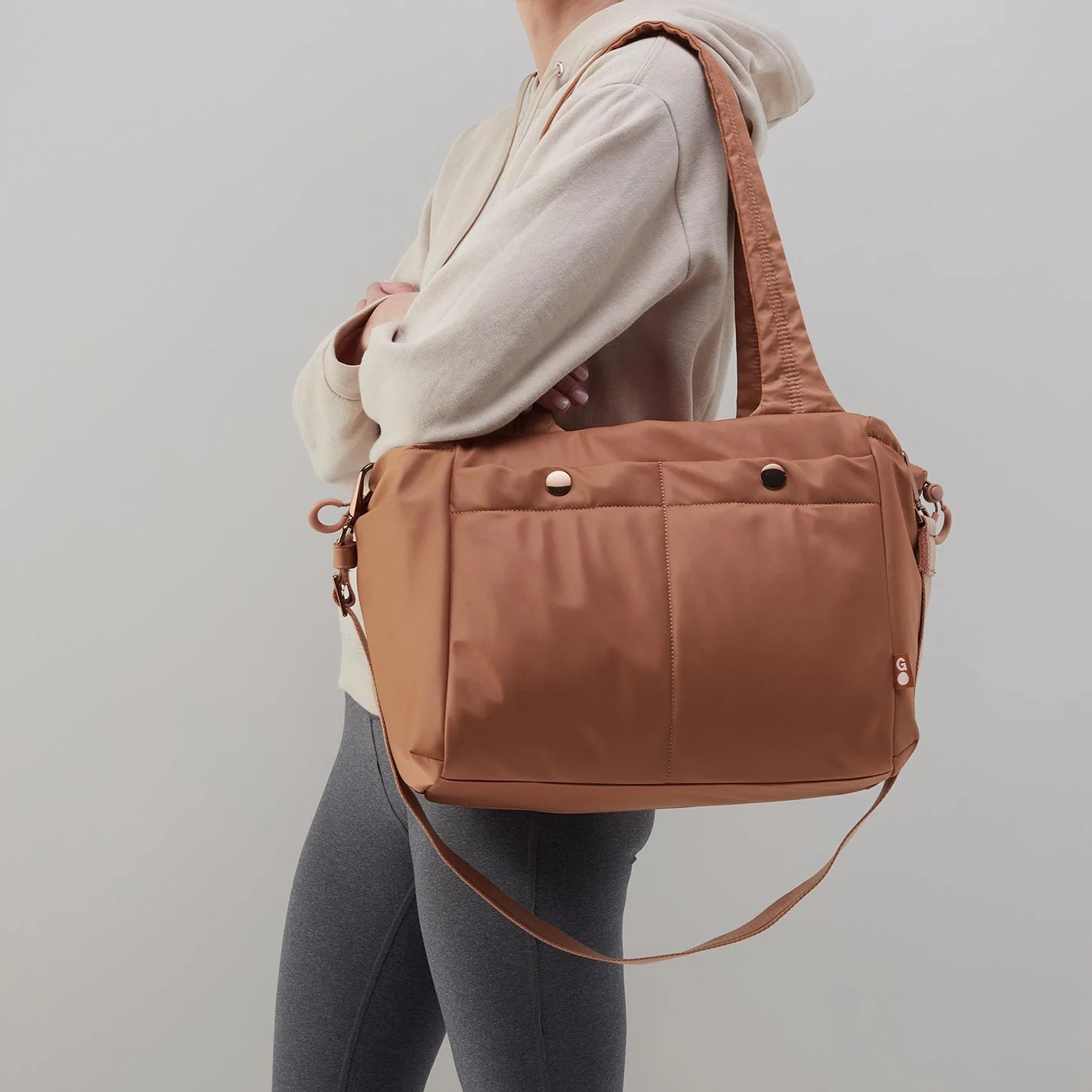 ALL IN ONE Tote in CaRefiber recycled nylon - Quilted Jet - Image 4