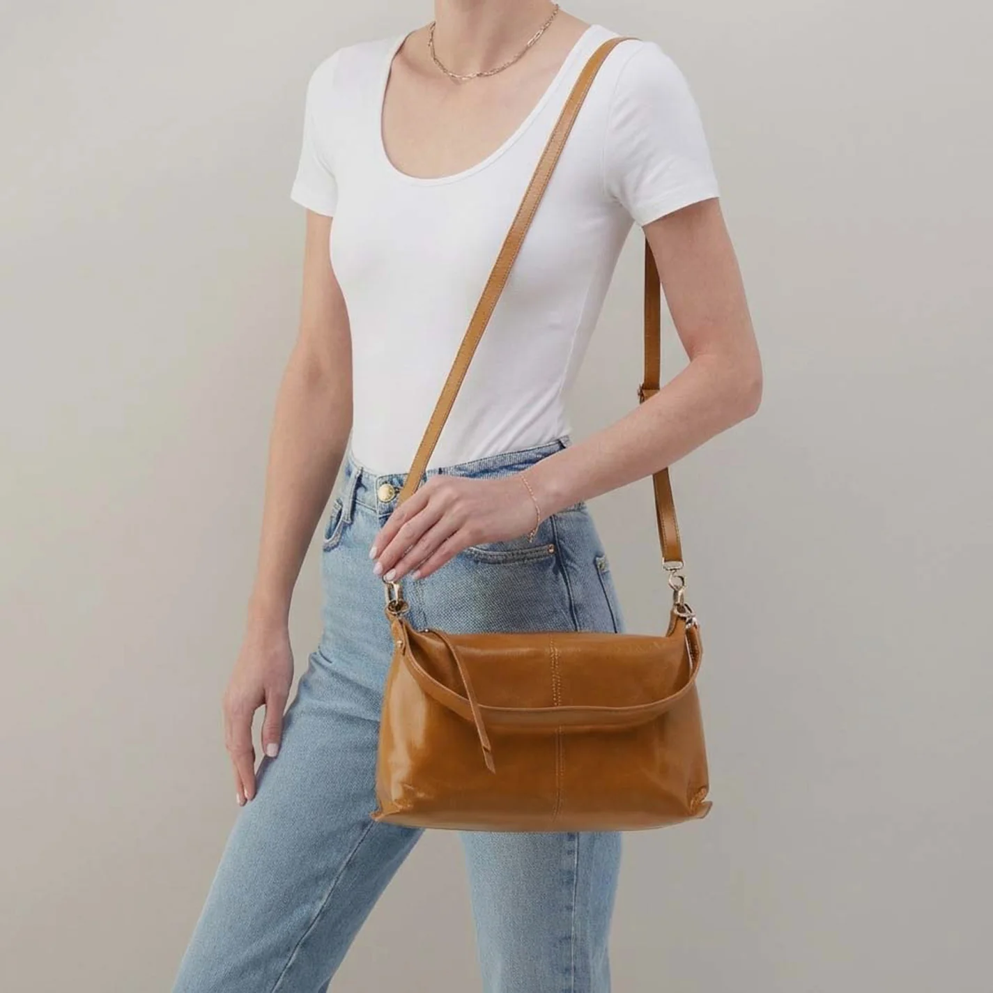 Avon Shoulder Bag In Polished Leather - Truffle - Image 2