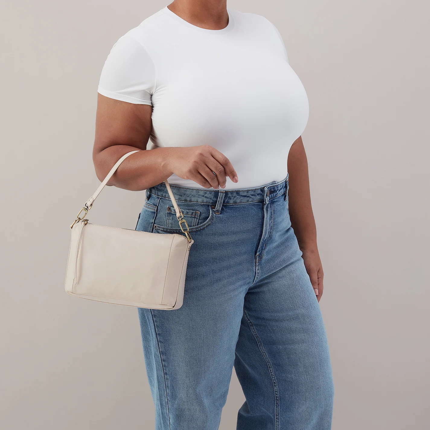 Darcy Carry-All Crossbody In Polished Leather - Pale Flax - Image 5