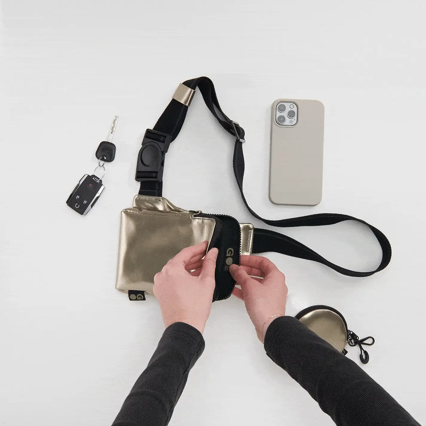 DIALED IN Phone Bag in EverShine nylon - Coffee Gold Metallic - Image 3