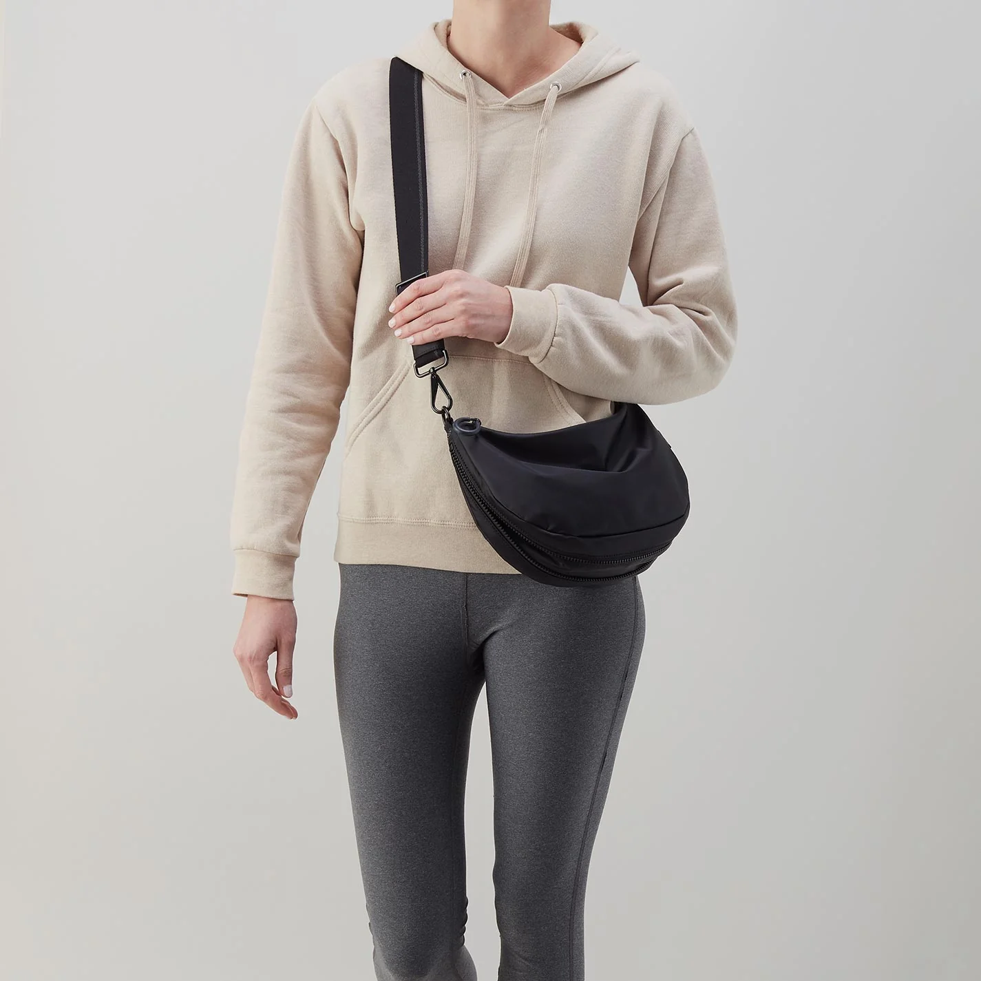 EVERY WEAR Crossbody in CaRefiber recycled nylon - Dune - Image 3
