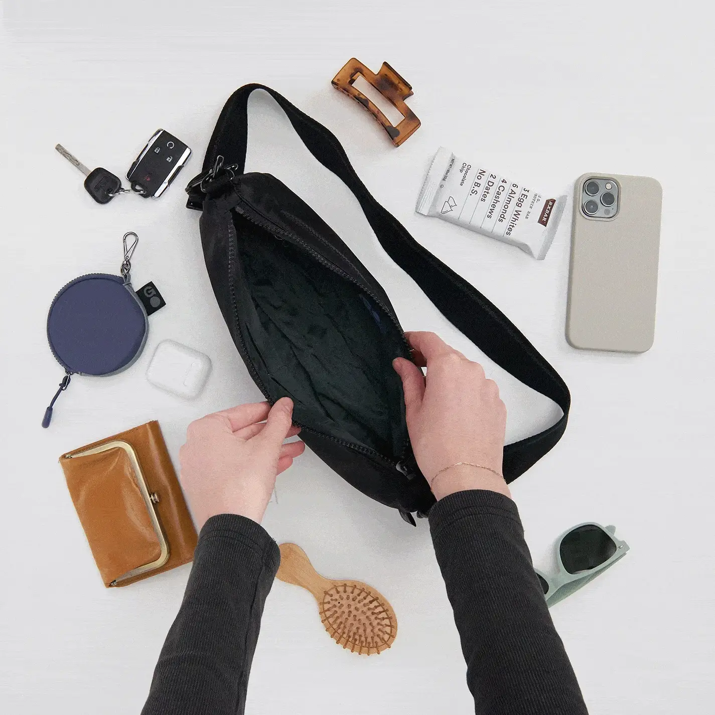 EVERY WEAR Crossbody in CaRefiber recycled nylon - Jet - Image 3