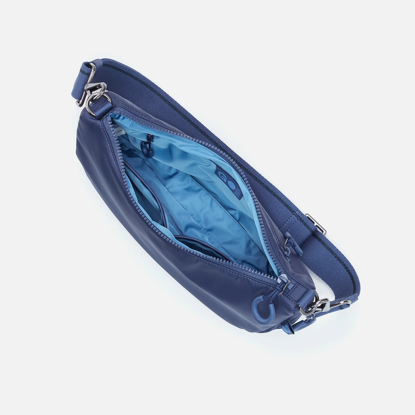 EVERY WEAR Crossbody in CaRefiber recycled nylon - Ocean - Image 4