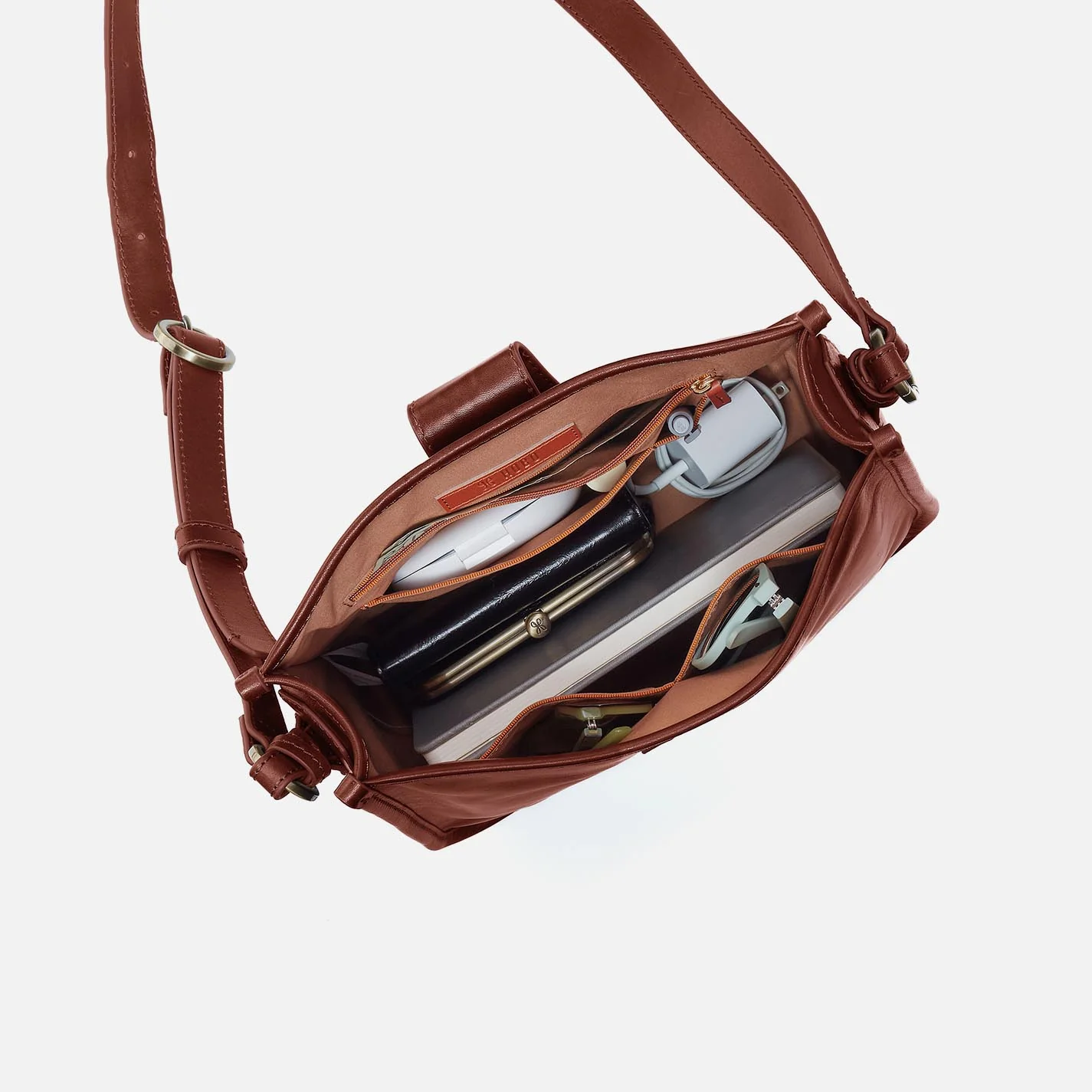 Expedition Medium Crossbody in Patina Leather - Pecan Ridge - Image 4