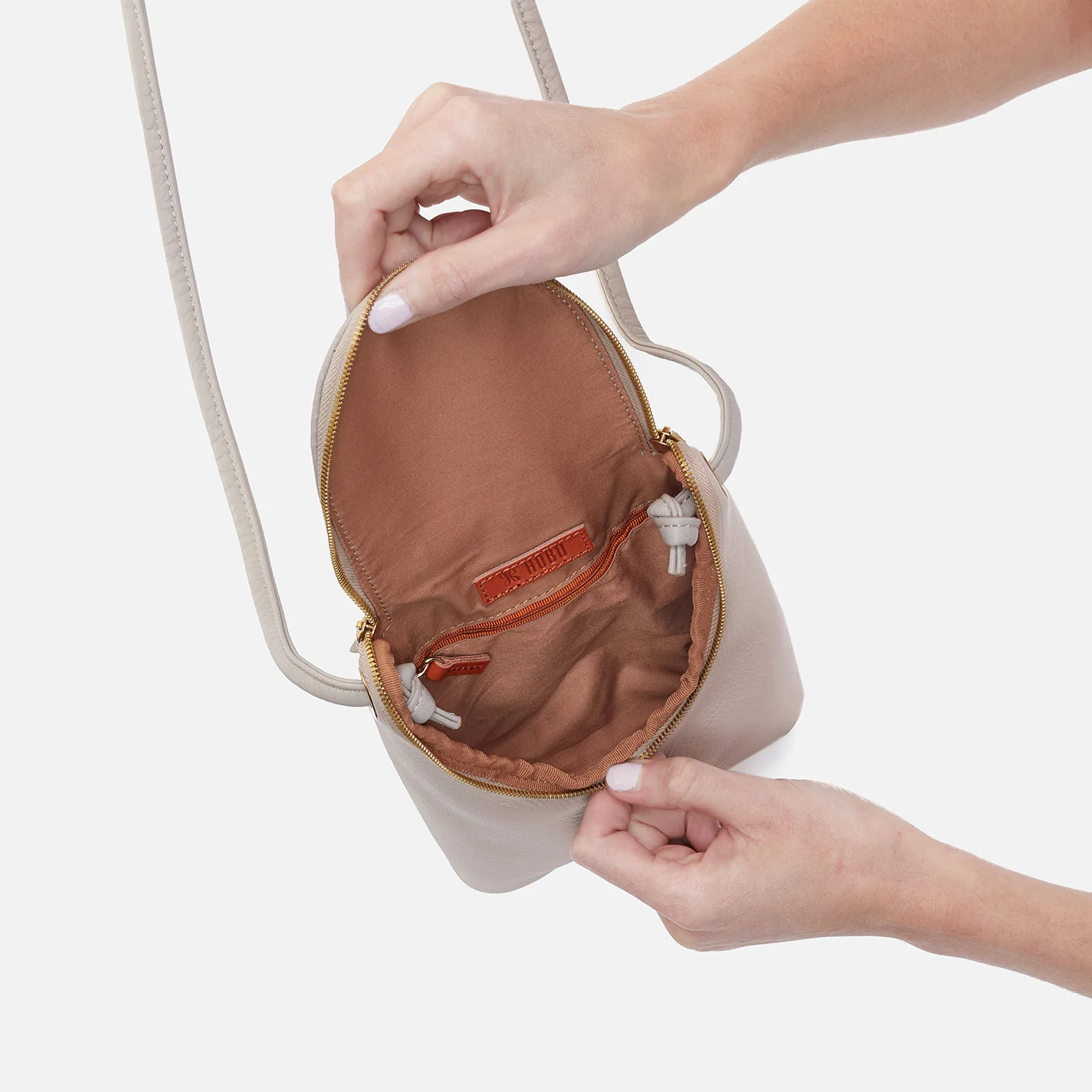 Fern Crossbody in Pebbled Leather - Taupe - Image 3
