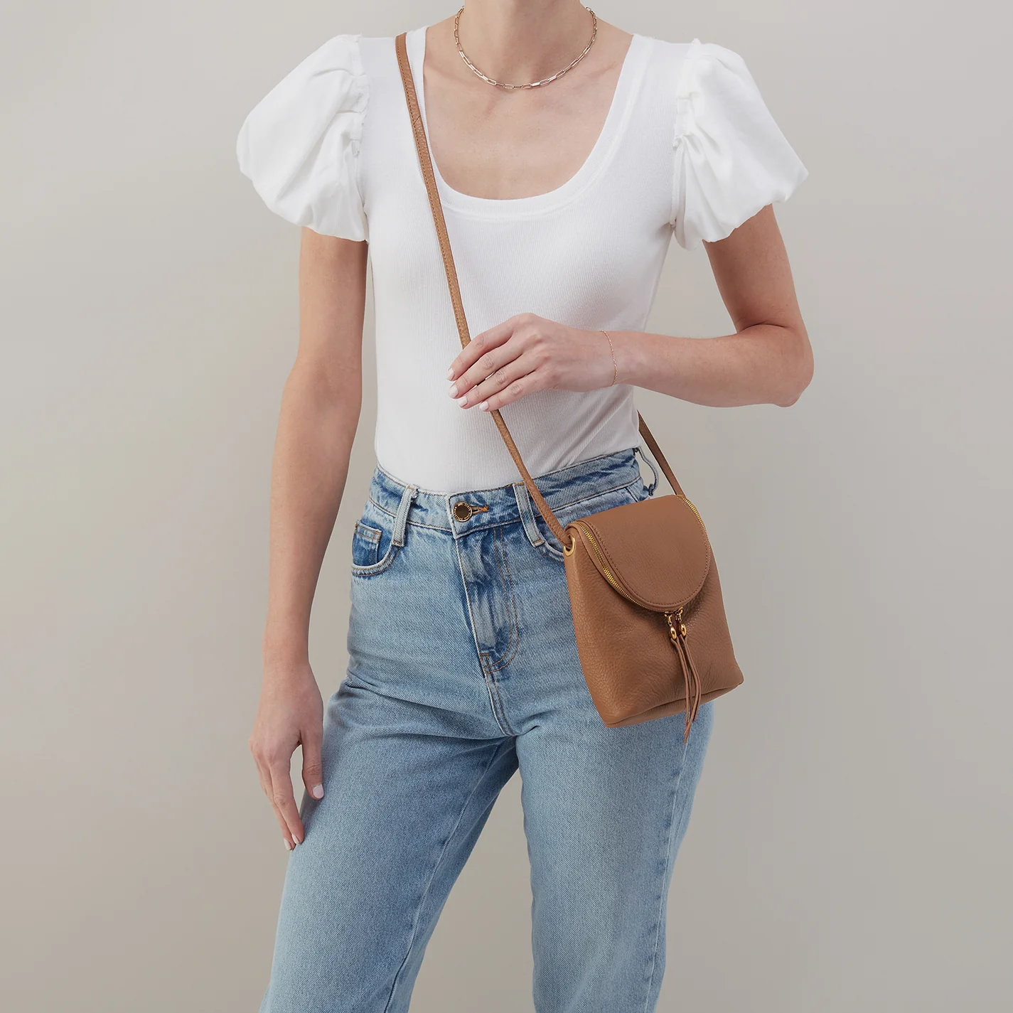 Fern Crossbody In Pebbled Leather - Timber Brown - Image 2