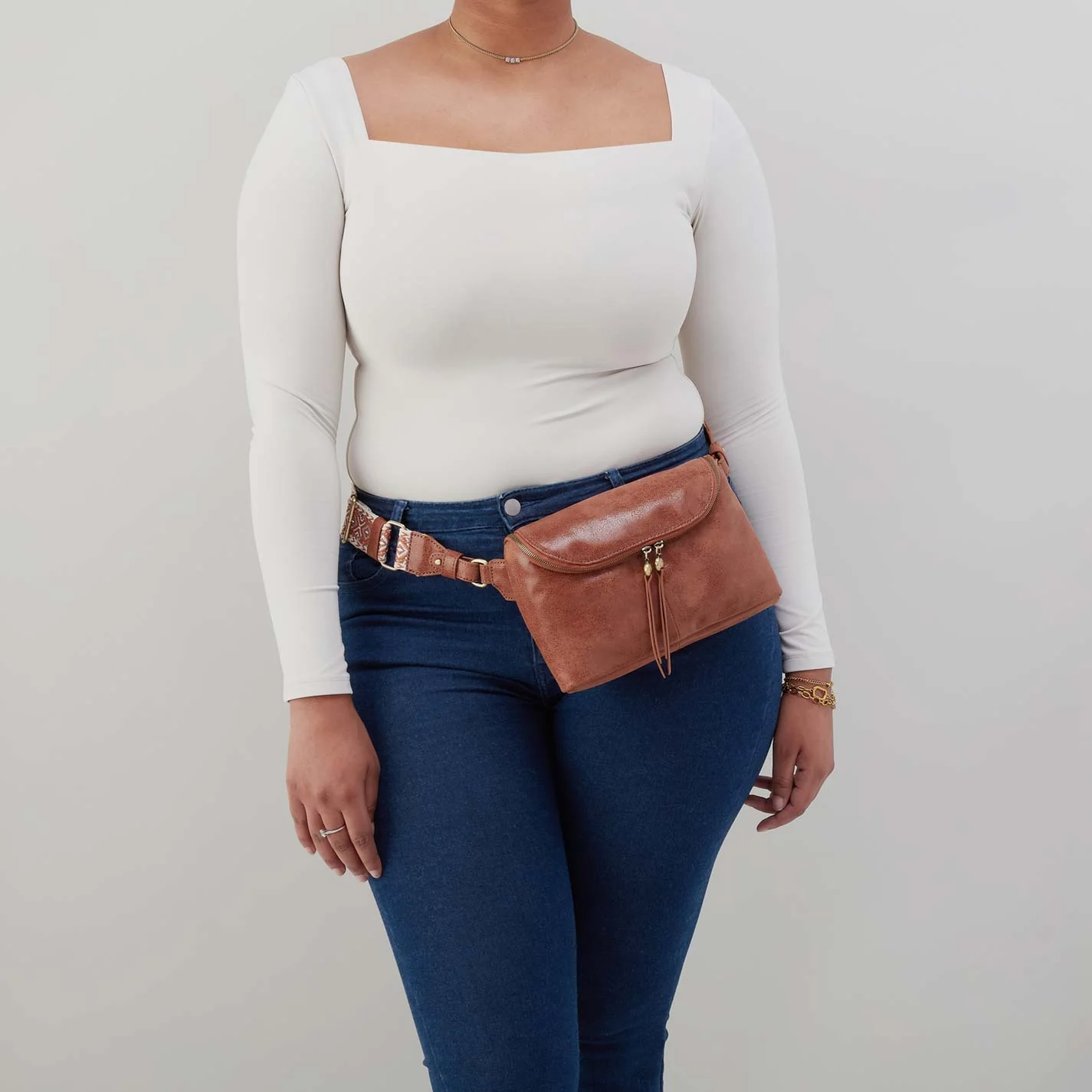 Fern Large Belt Bag in Buffed Leather - Burnished Saddle - Image 5