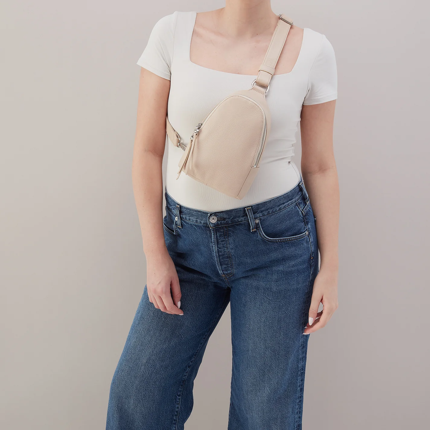 Fern Sling In Pebbled Leather - Stonewash - Image 2