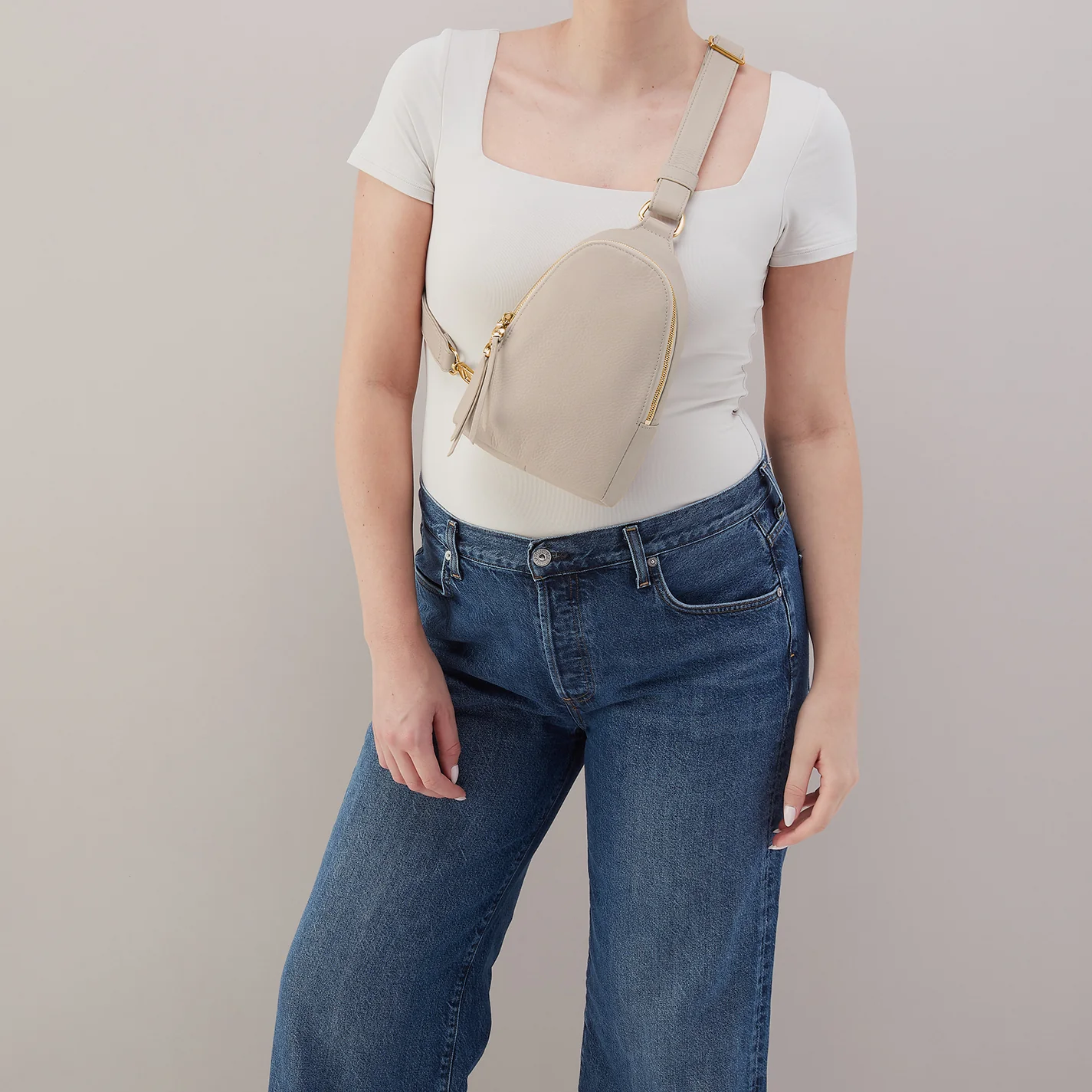 Fern Sling in Pebbled Leather - Taupe - Image 3