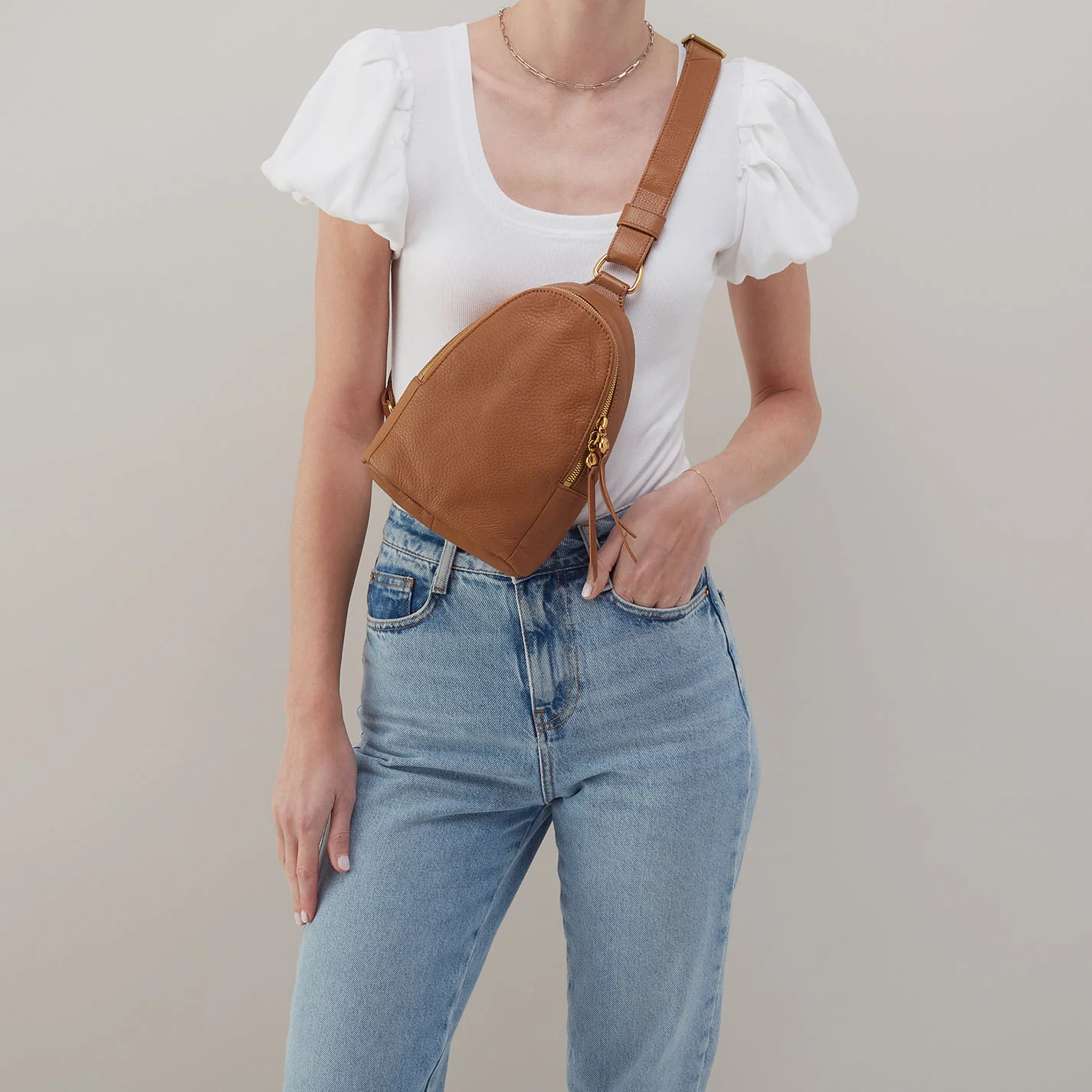 Fern Sling in Pebbled Leather - Warm Honey - Image 3