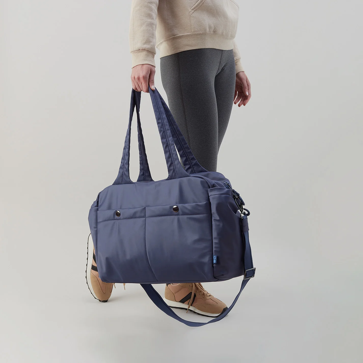 GET AWAY Duffle in CaRefiber recycled nylon - Jet - Image 10