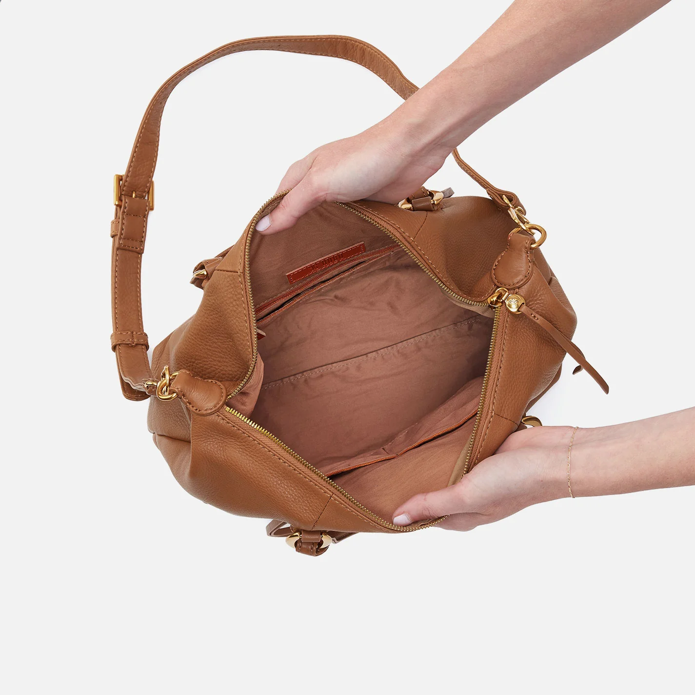 Harley Satchel In Pebbled Leather - Warm Honey - Image 4
