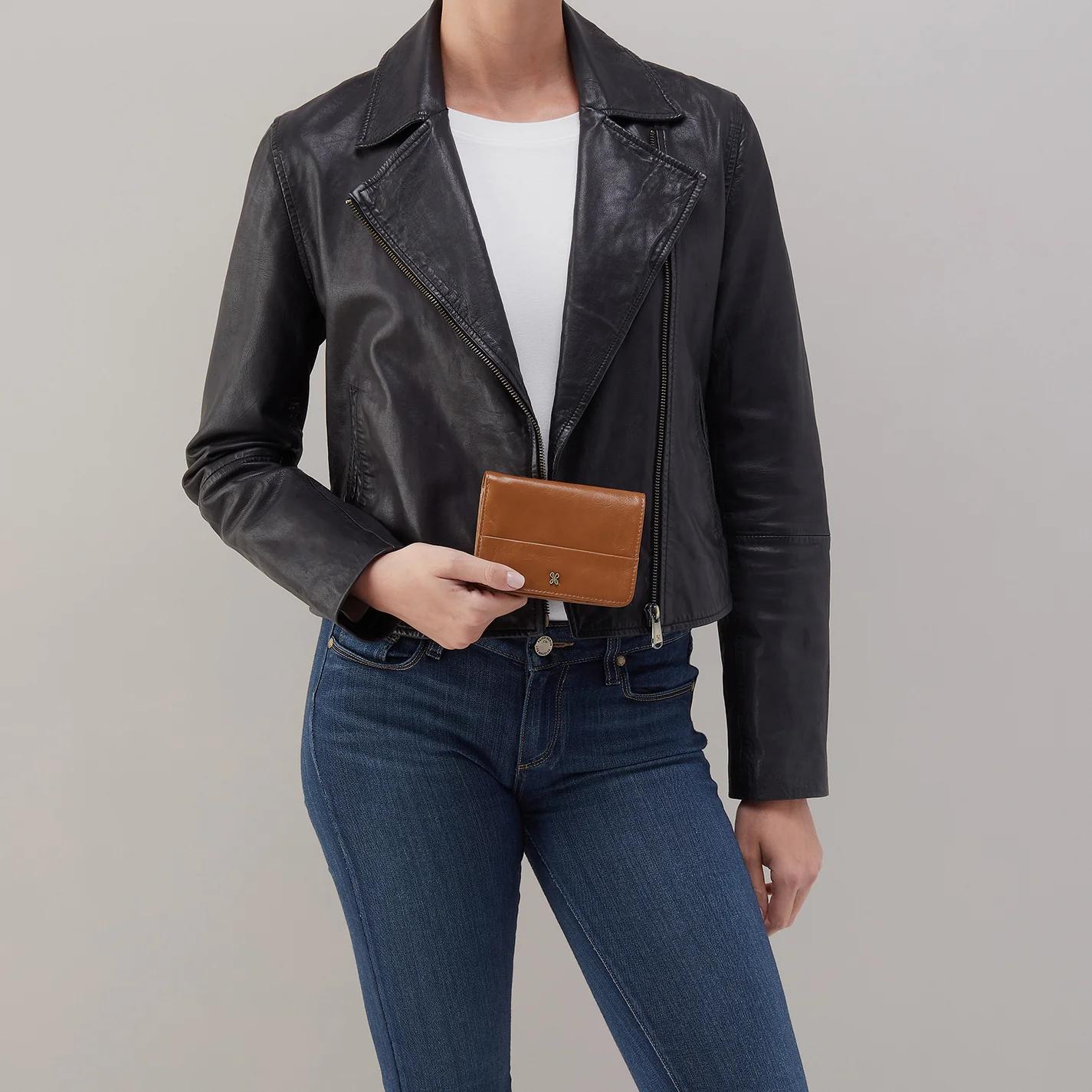 Jill Bifold Wallet In Polished Leather - Truffle - Image 2