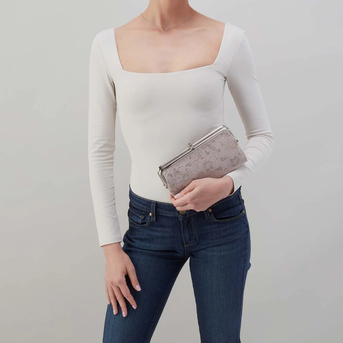 Lauren Clutch-Wallet in Printed Leather - Mystic Bloom - Image 3