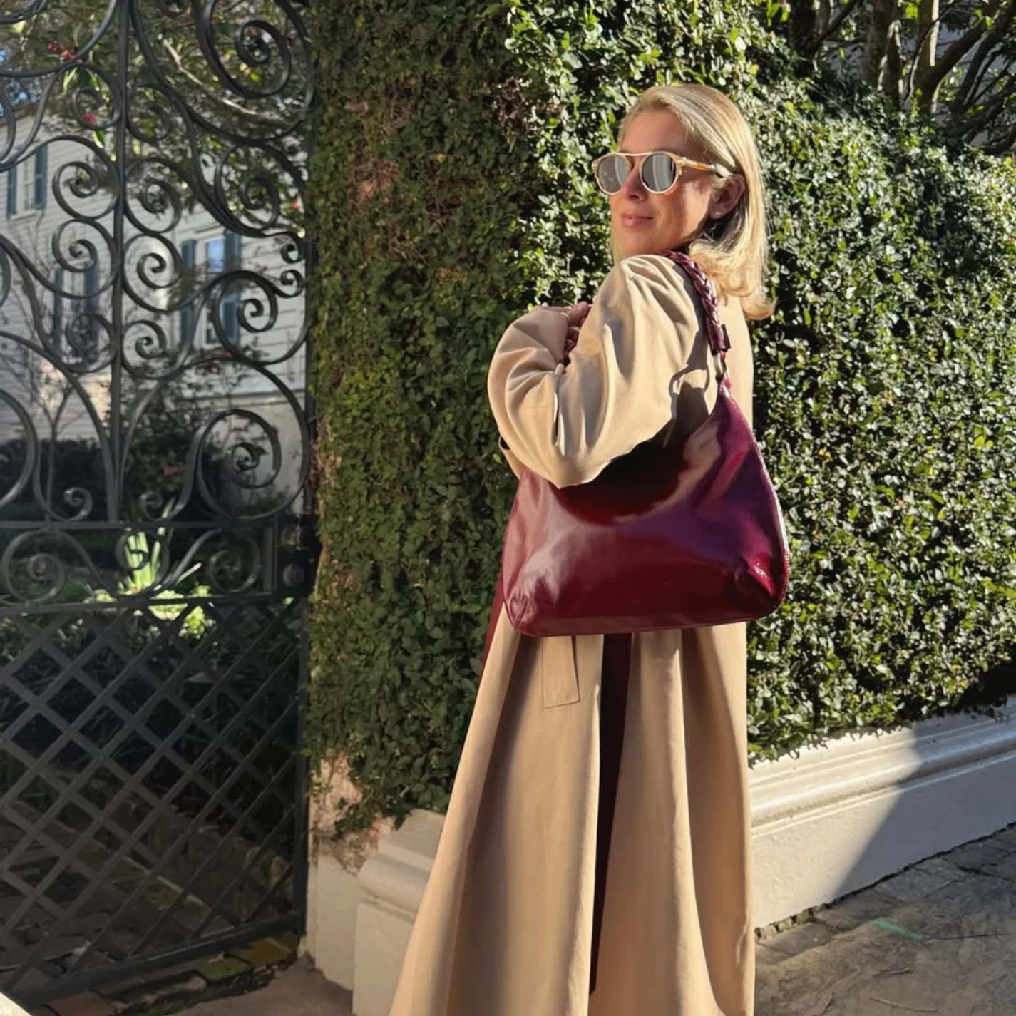 Madison Shoulder Bag in Gloss Leather - Garnet Gloss - Image 2