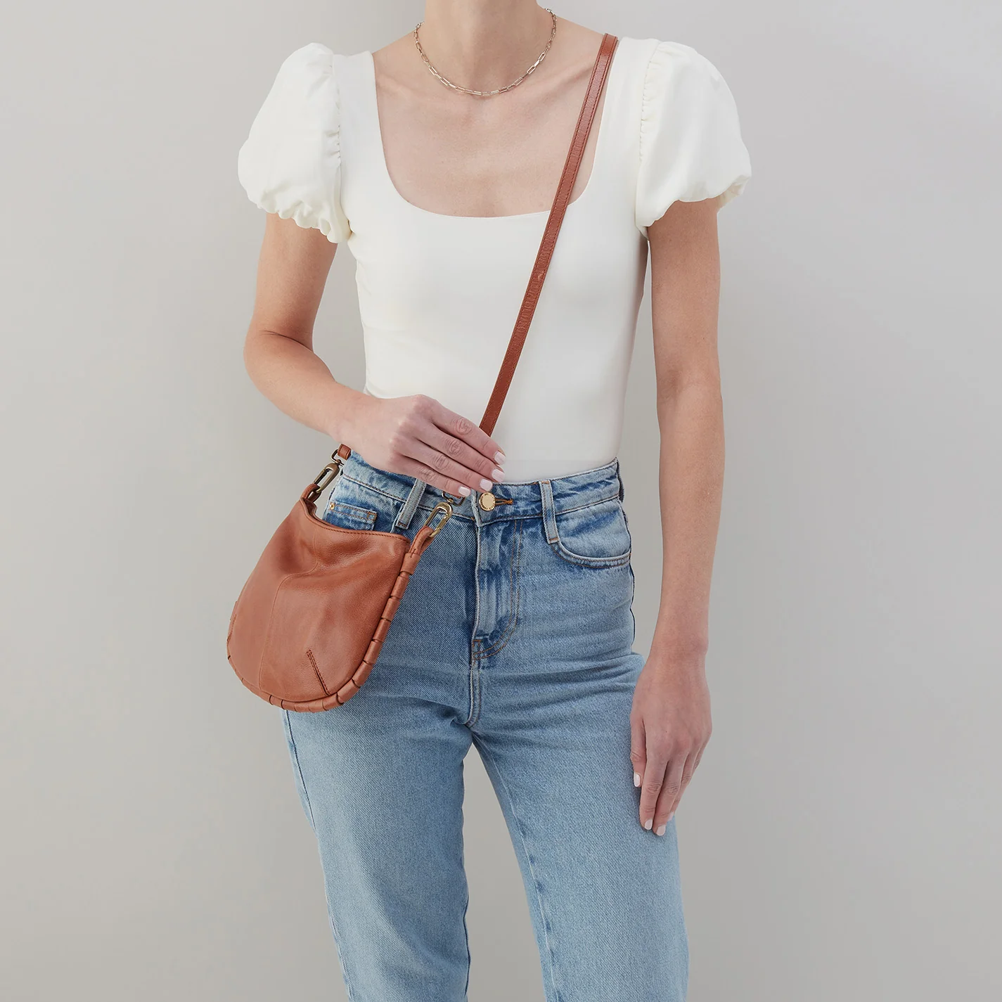 Phoebe Crossbody In Smooth Leather - Saddle - Image 2
