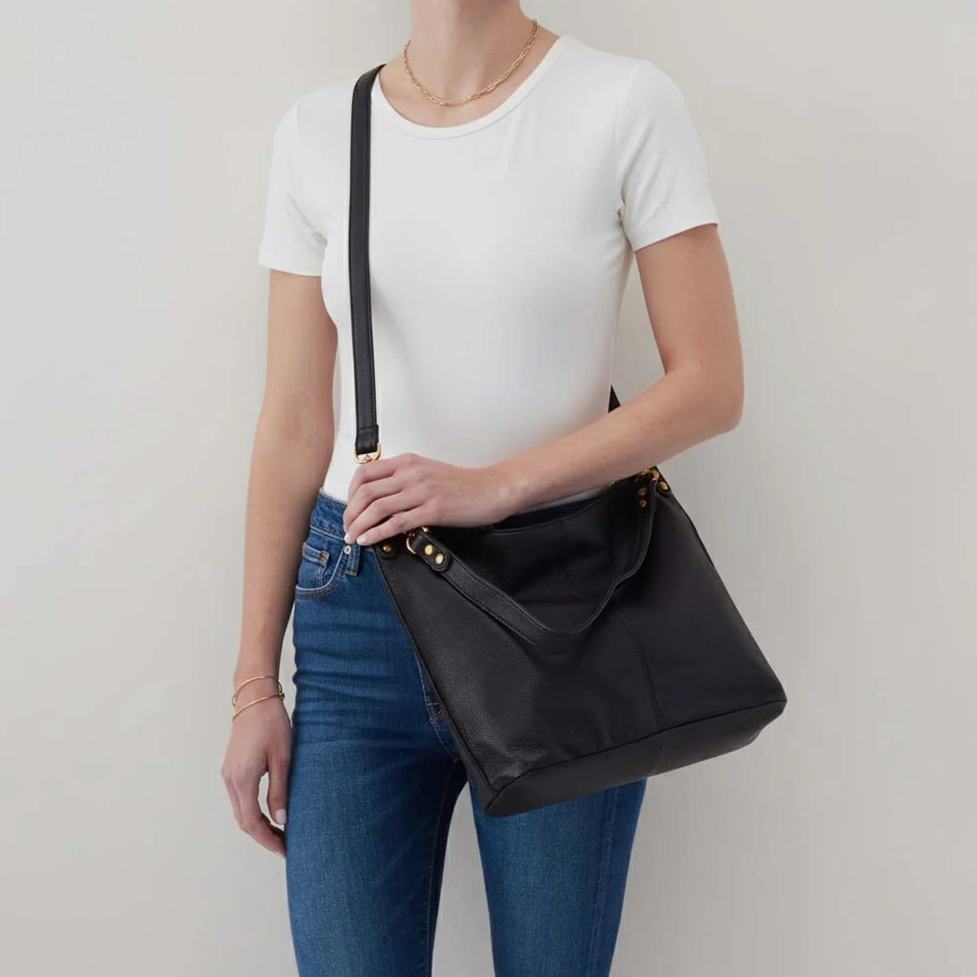 Pier Shoulder Bag In Pebbled Leather - Black - Image 4