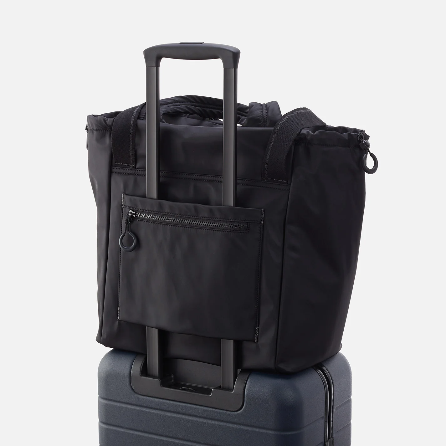 PLACES TO GO Tote in CaRefiber recycled nylon - Ocean - Image 11