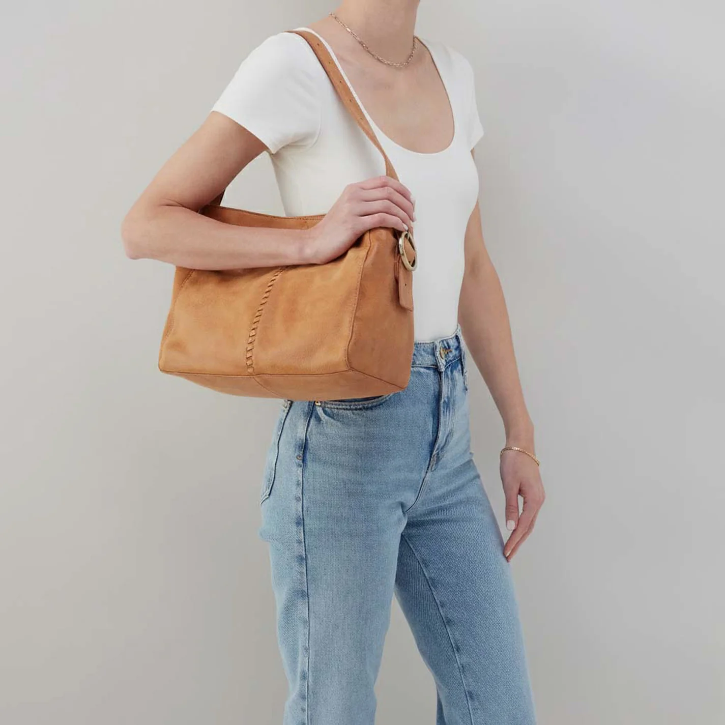 Render Shoulder Bag In Buffed Leather - Whiskey - Image 3