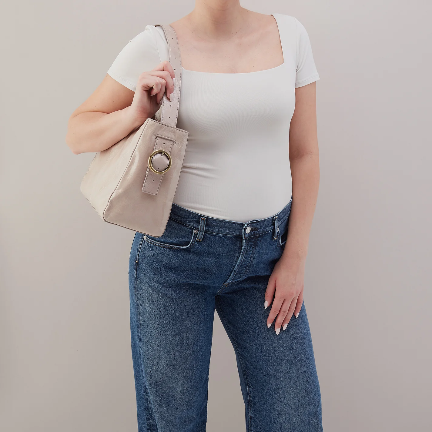 Render Shoulder Bag In Gloss Leather - Stone Gloss - Image 3