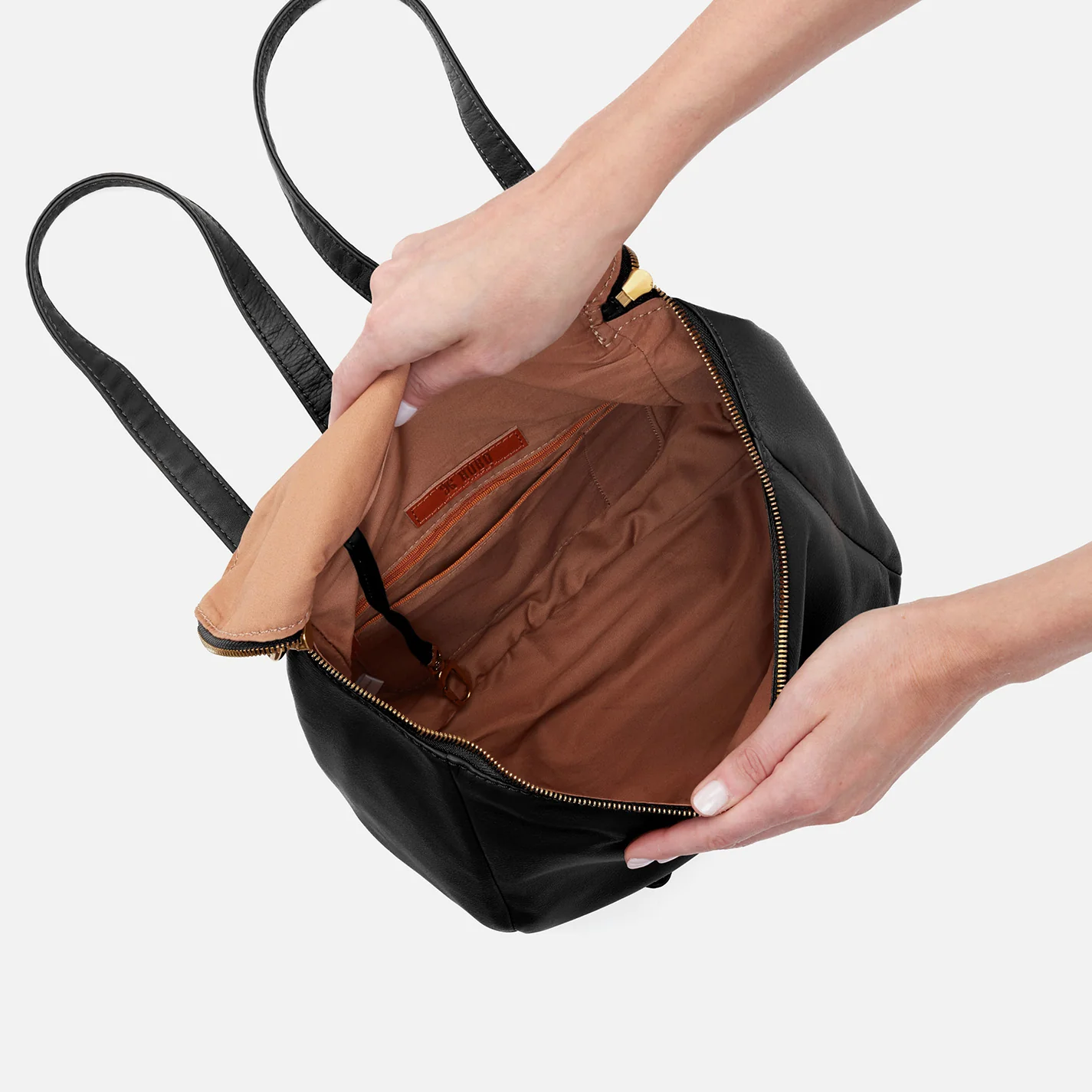 River Backpack in Pebbled Leather - Black - Image 3