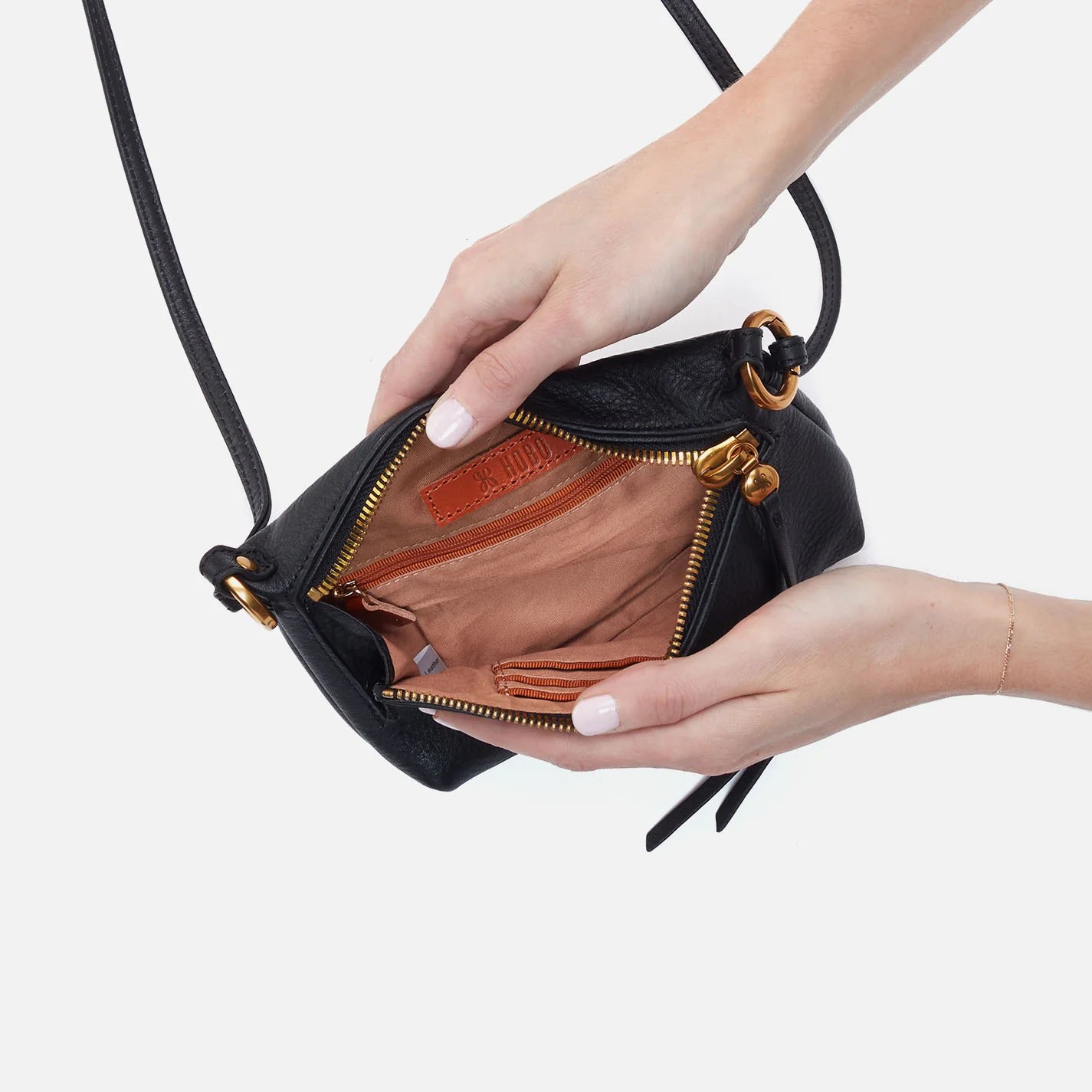 Run About Crossbody In Pebbled Leather - Black - Image 3