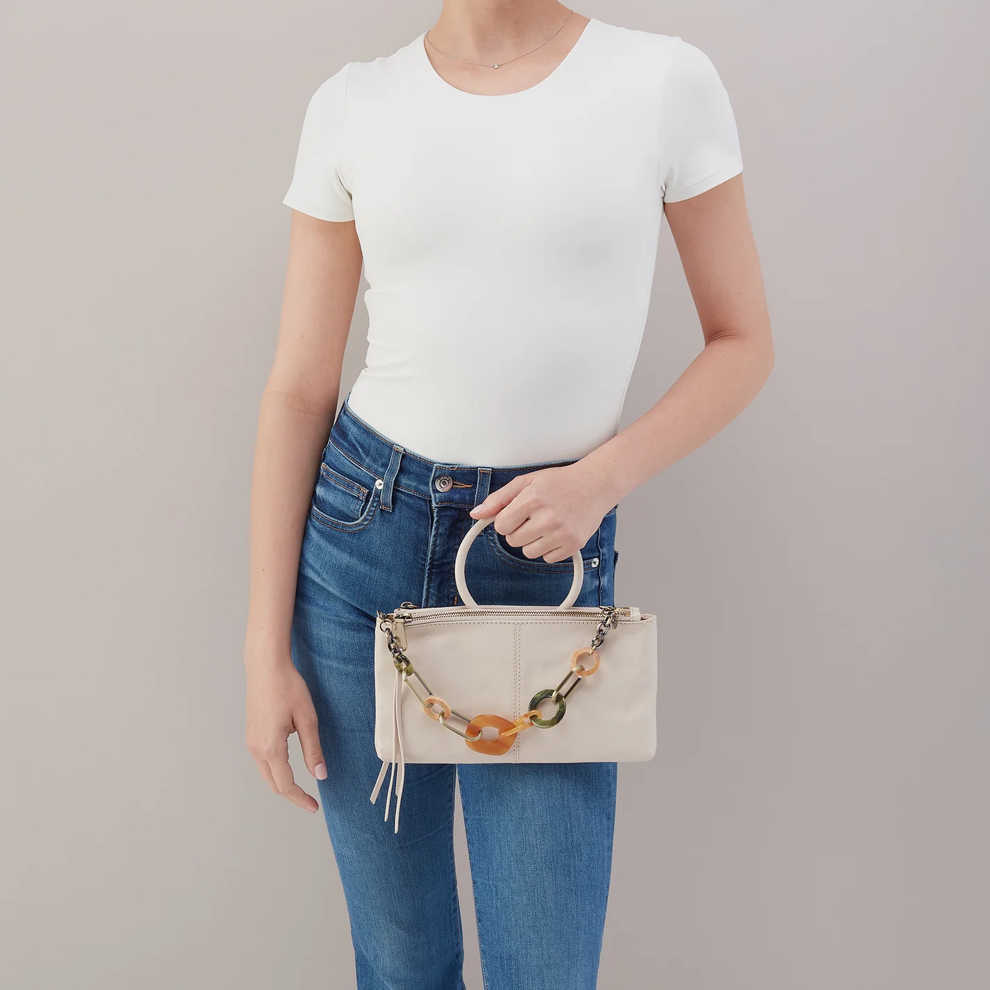Sable Crossbody With Charm In Polished Leather - Pale Flax - Image 4