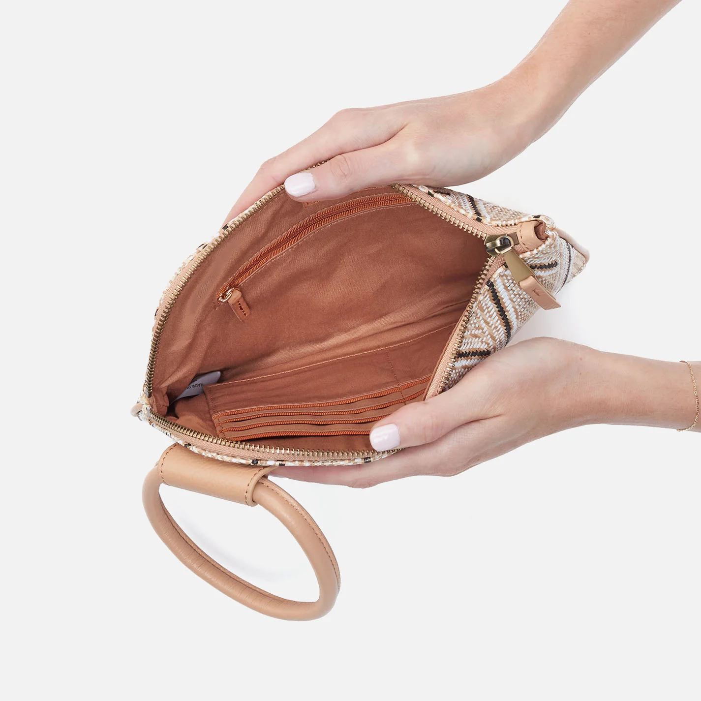 Sable Wristlet In Multi Weave With Leather Trim - Cream Raffia - Image 3