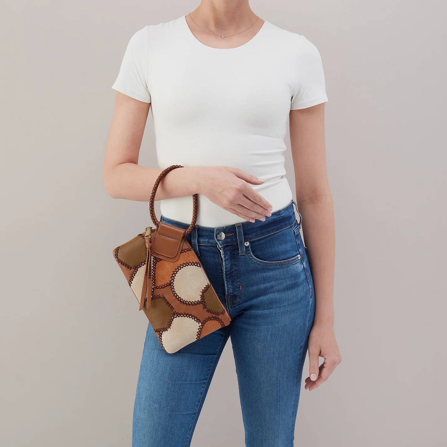 Sable Wristlet In Pebbled Leather - Timber Brown - Image 3