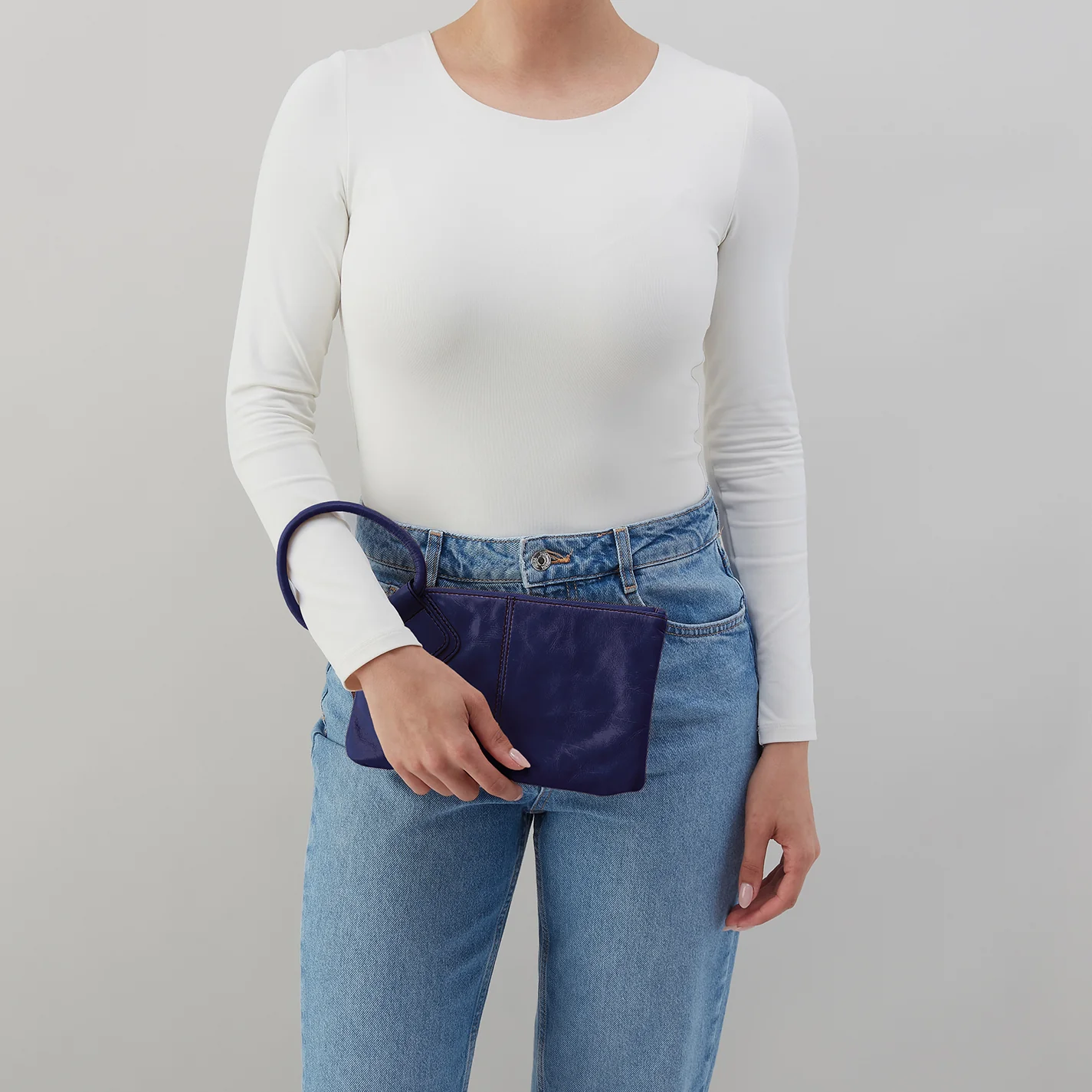 Sable Wristlet in Polished Leather - Winter Violet - Image 3