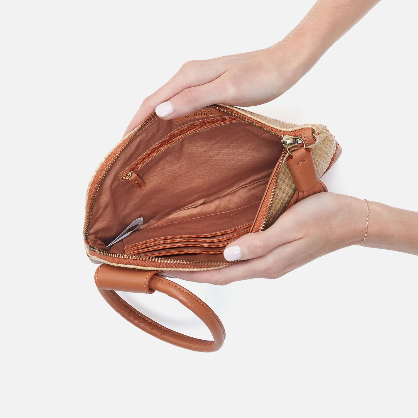 Sable Wristlet In Woven Straw - Natural Straw - Image 4