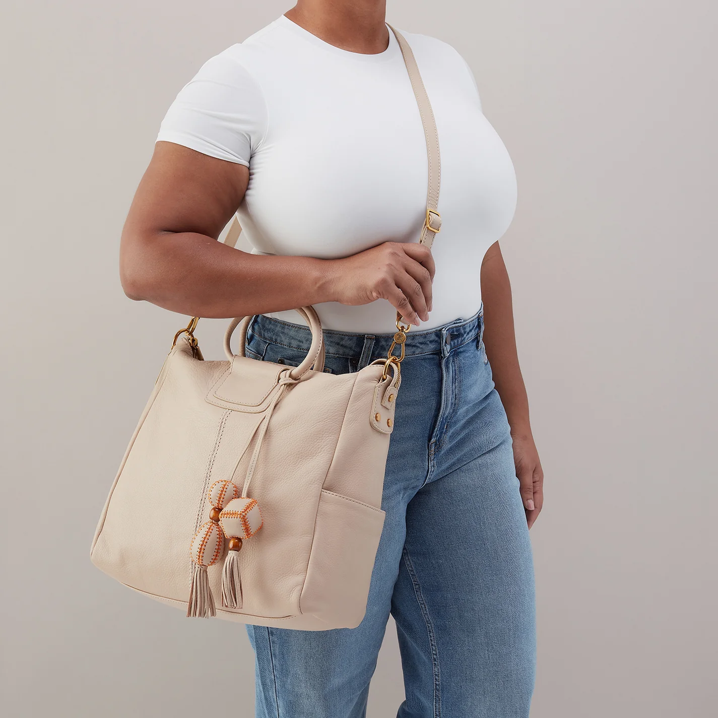 Sheila Large Satchel With Charm In Pebbled Leather - Stonewash - Image 3