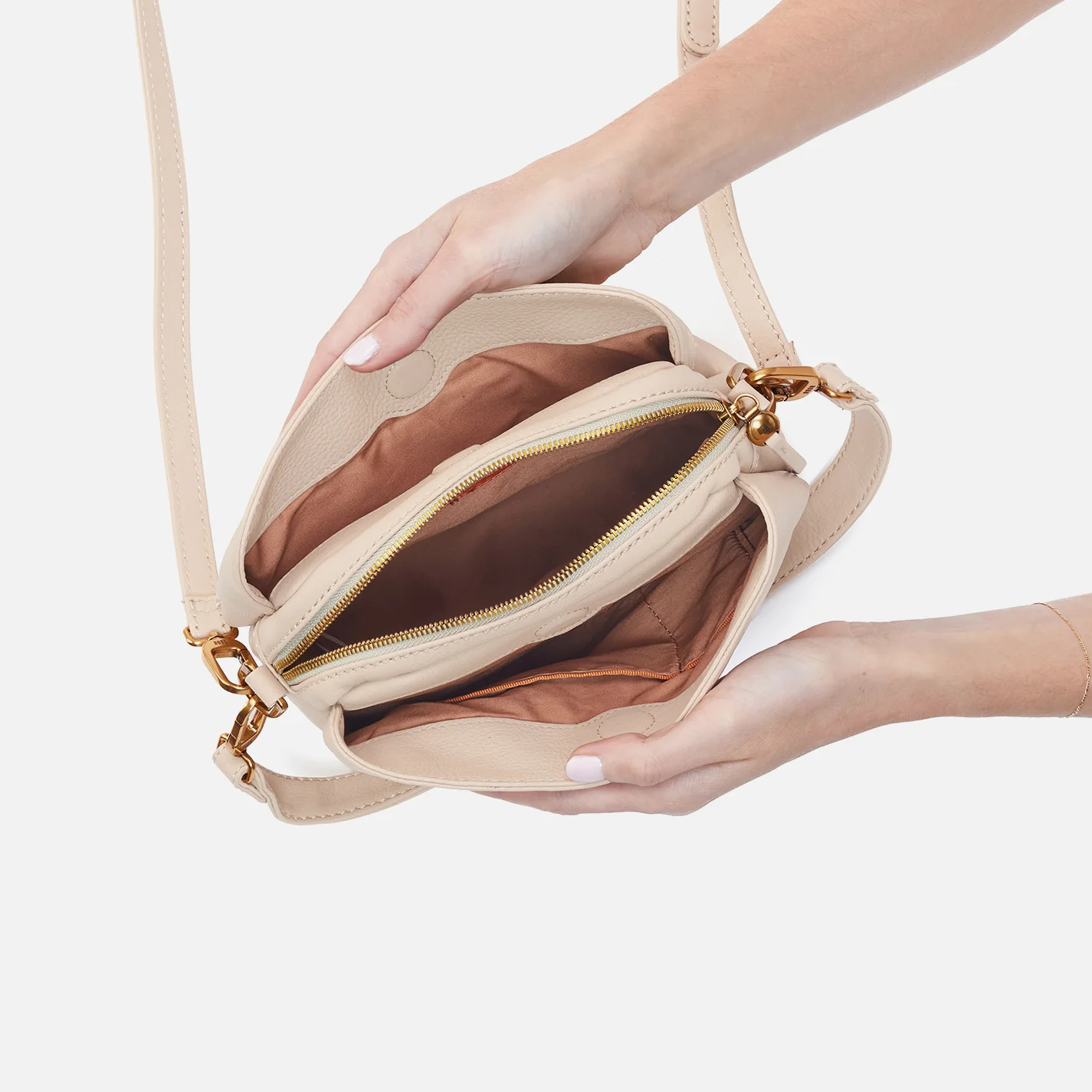 Starr Convertible Shoulder Bag In Pebbled Leather - Stonewash - Image 3