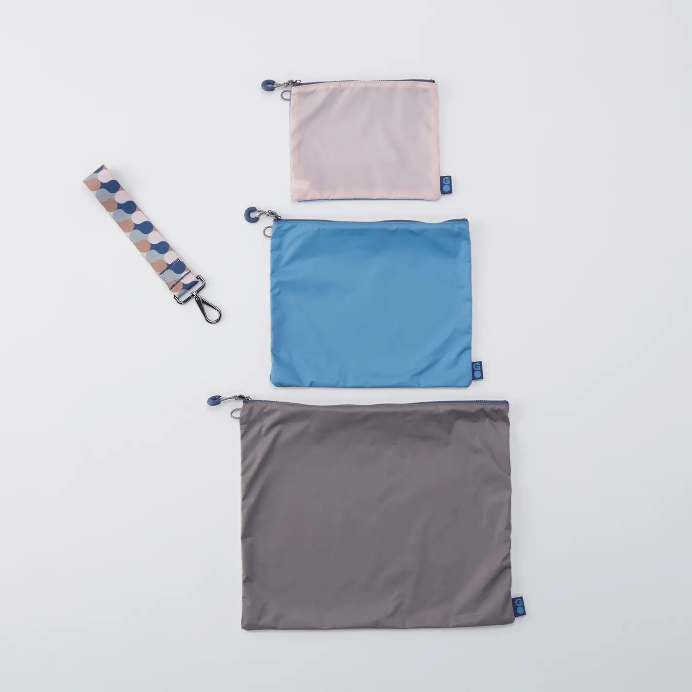 TAKE IT EASY Wristlet Set in PackLite Nylon - Poly Hue - Image 4