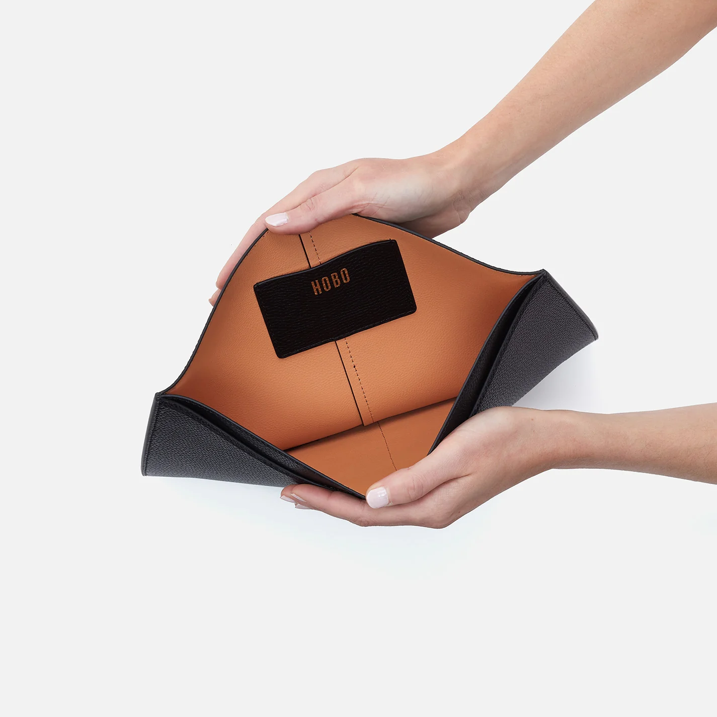 Vida Laptop Sleeve in Micro Pebbled Leather - Black - Image 3