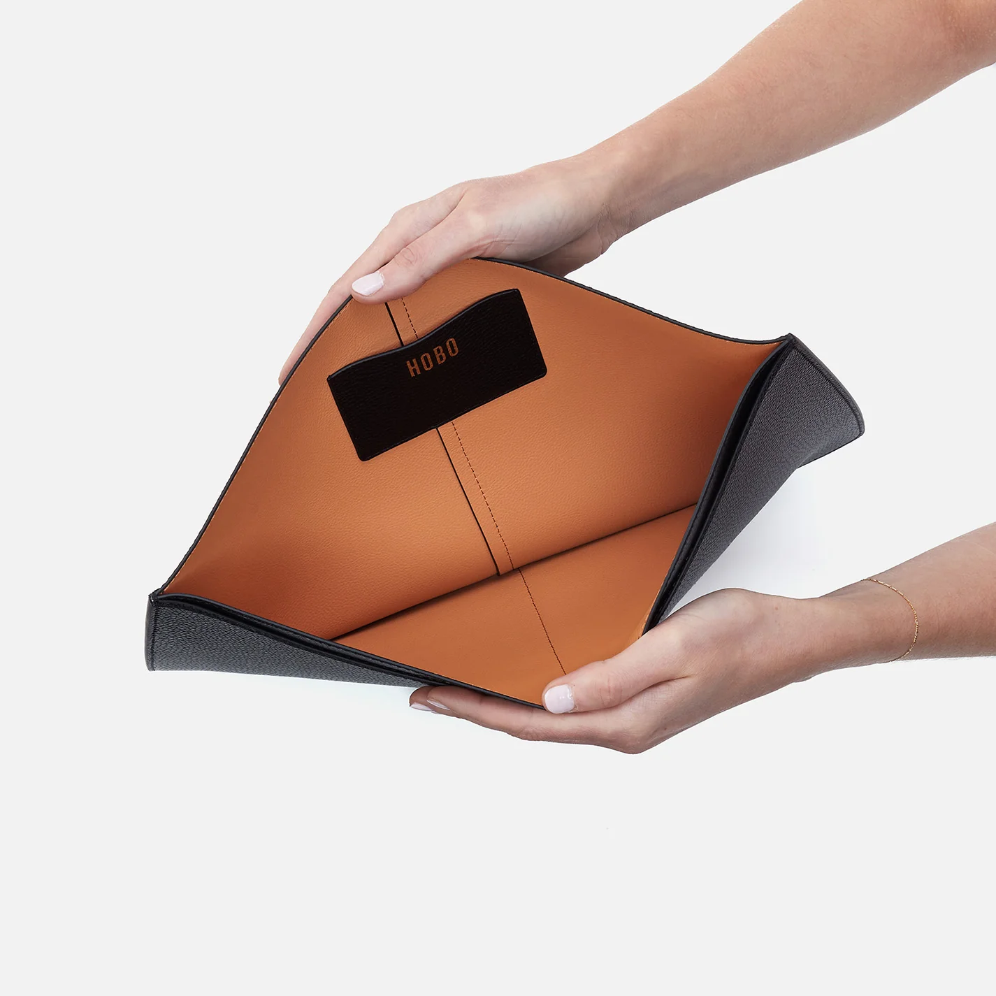 Vida Large Laptop Sleeve in Micro Pebbled Leather - Black - Image 2