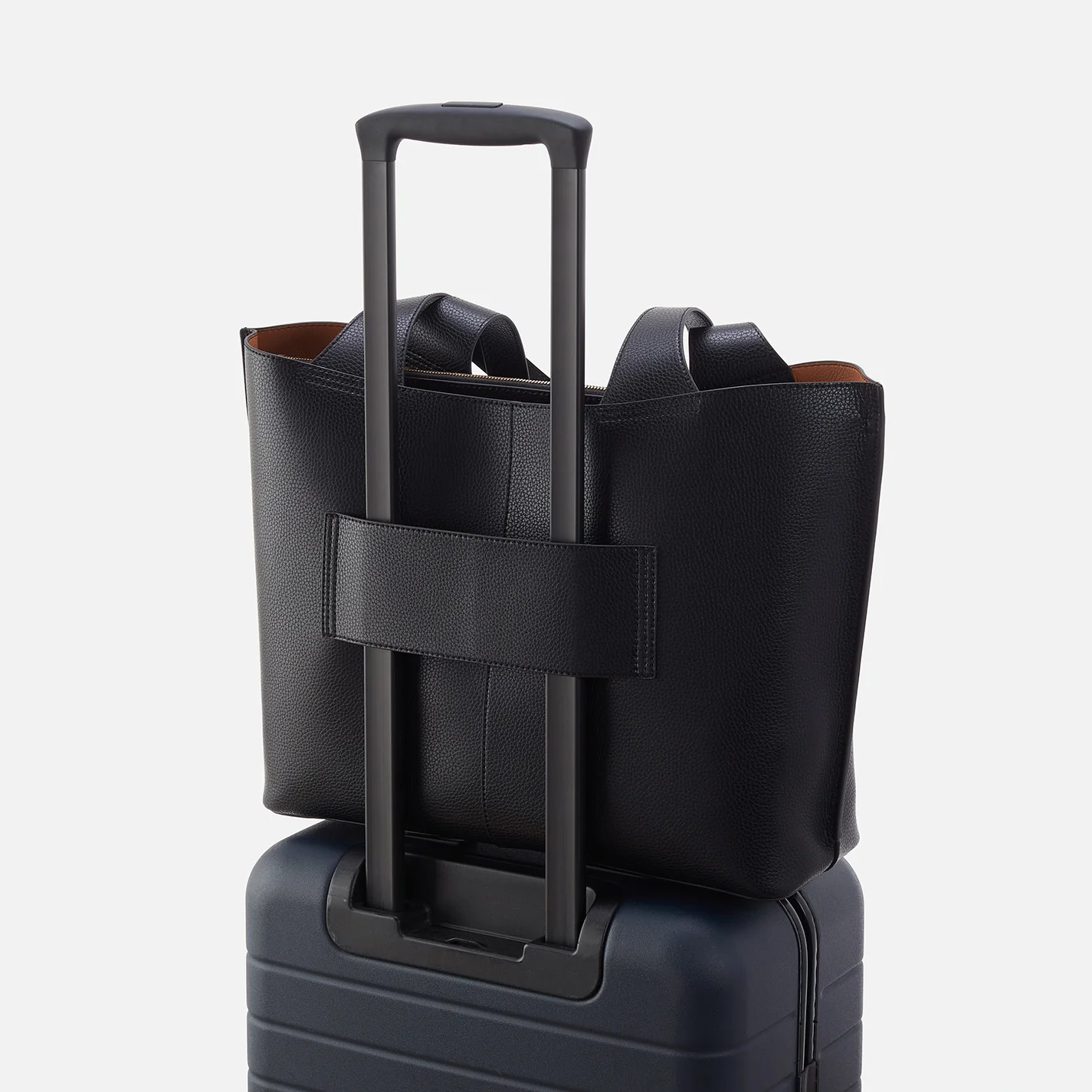 Vida Large Tote in Micro Pebbled Leather - Black - Image 5