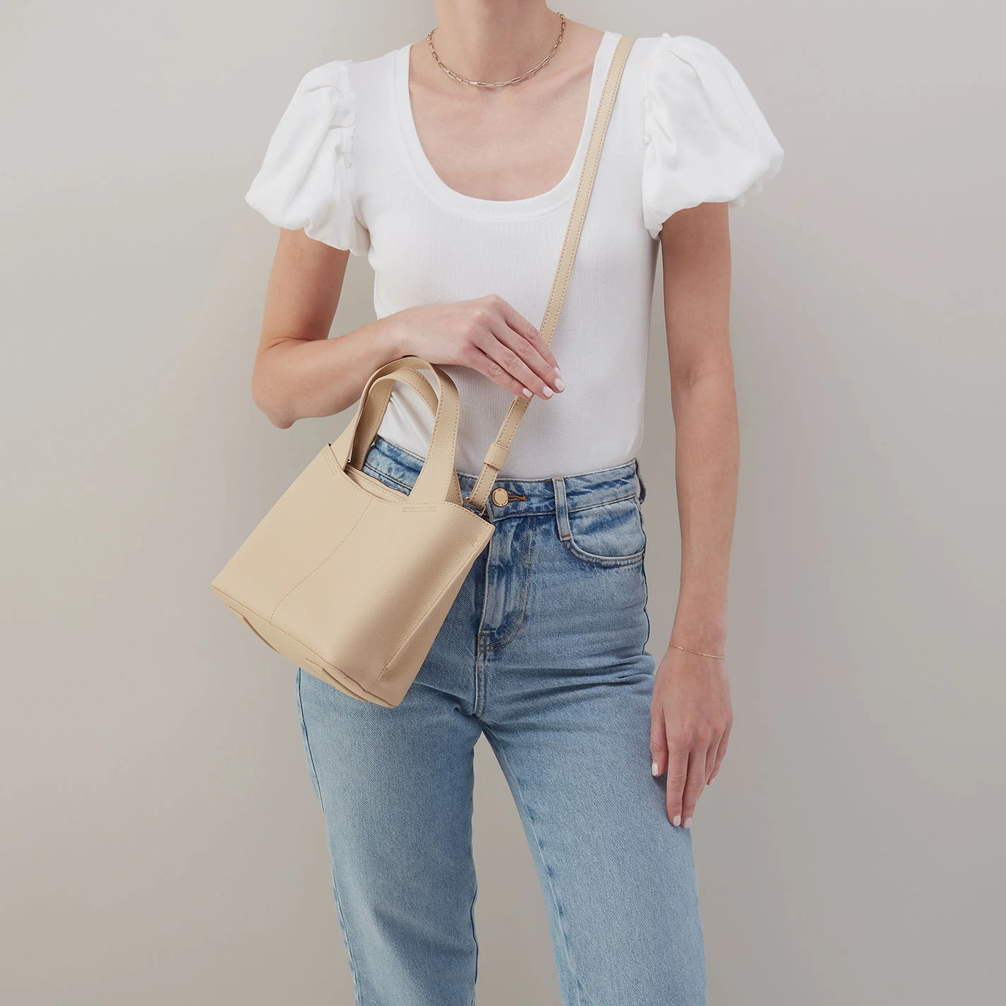 Vida Small Tote In Micro Pebbled Leather - Almond - Image 3