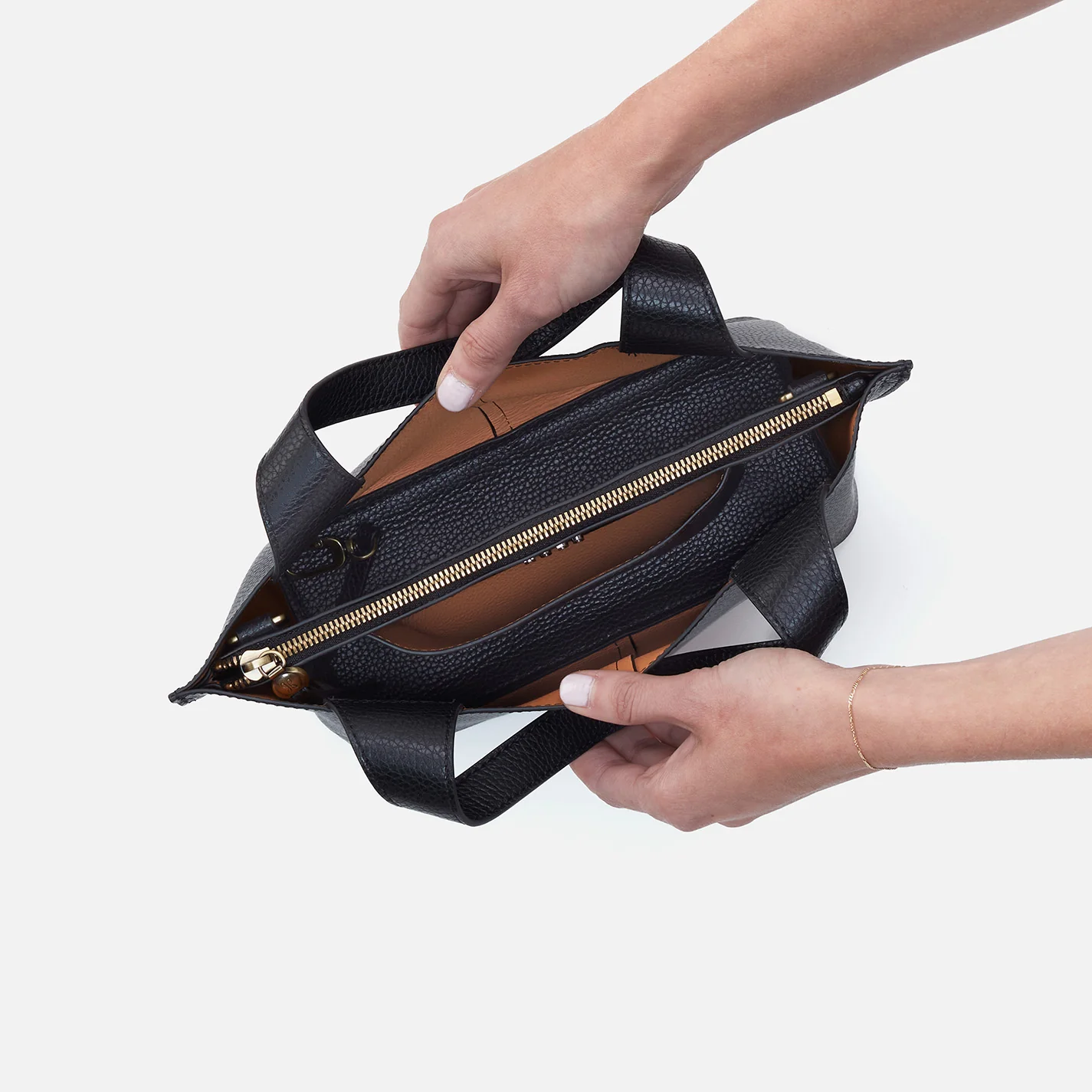 Vida Small Tote In Micro Pebbled Leather - Black - Image 4