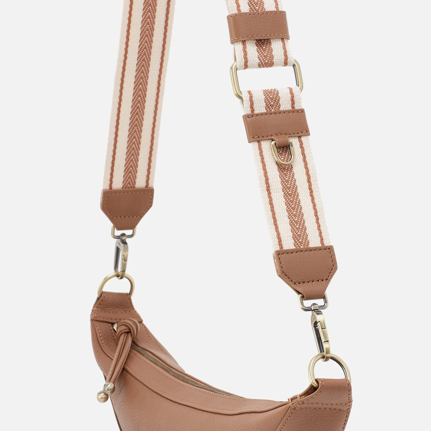 Webbing Guitar Strap In Pebbled Leather - Brown Sugar - Image 2